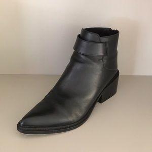 Helmut Lang Women’s Ankle Booties. Size 9.5.